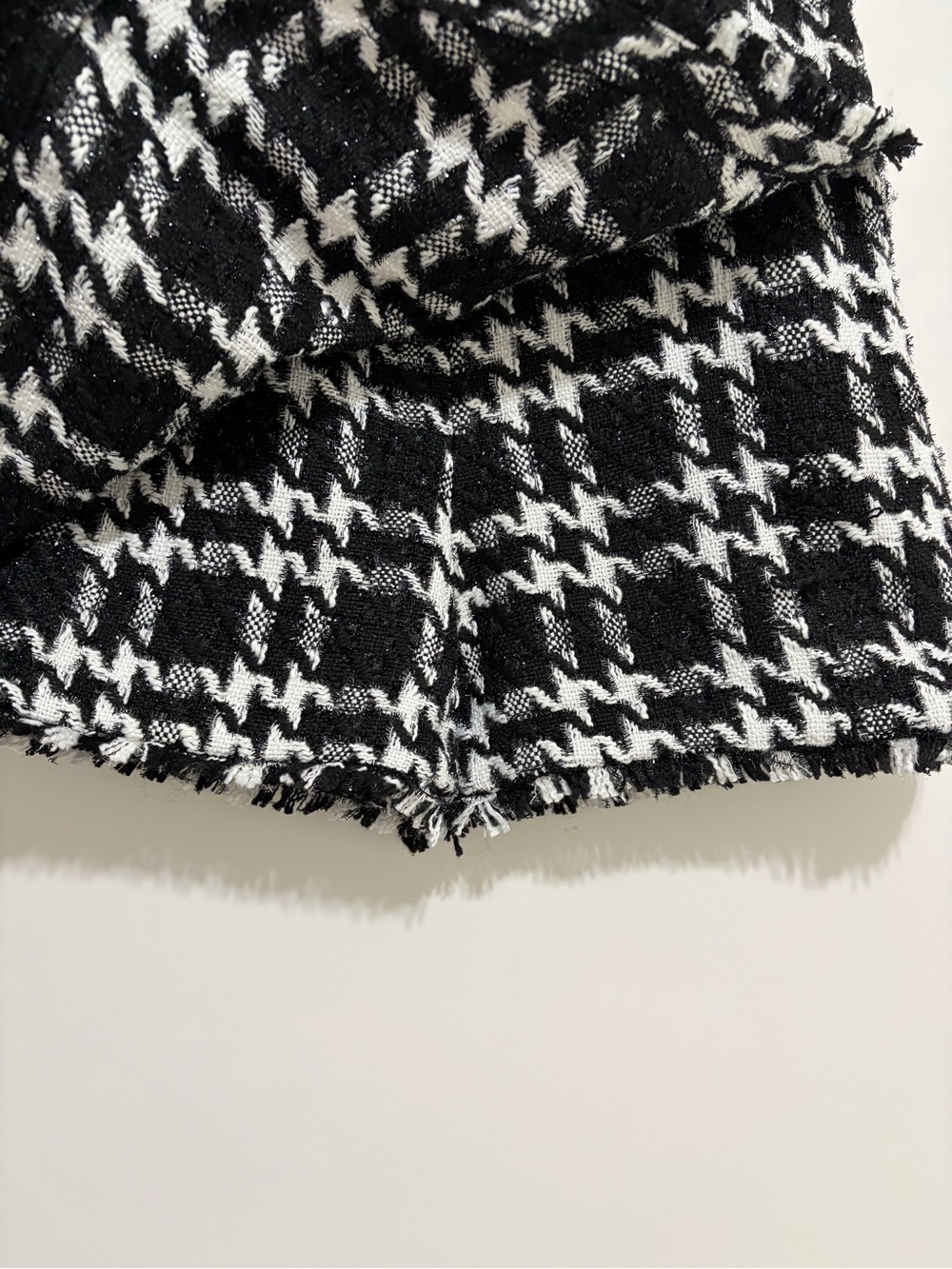 Versona Black & White Houndstooth Tweed Skort - Picture 2 of 5